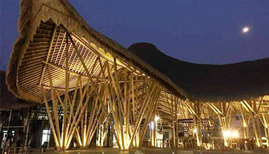 印尼：特色竹建筑餐厅 慕田花园餐厅