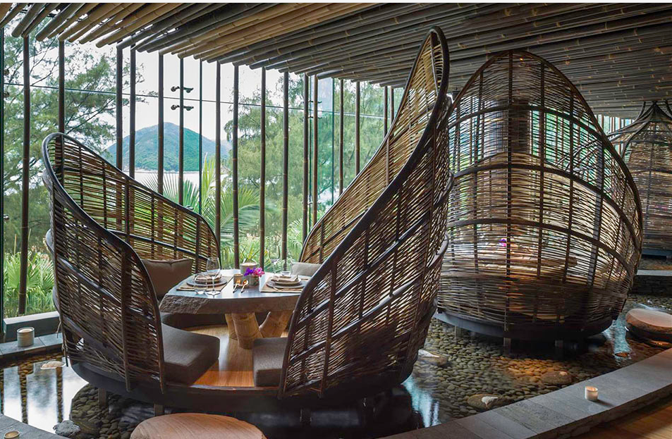 用（特色竹编）竹结构装饰打造的特色竹餐厅  在这里就餐让您浏览往返